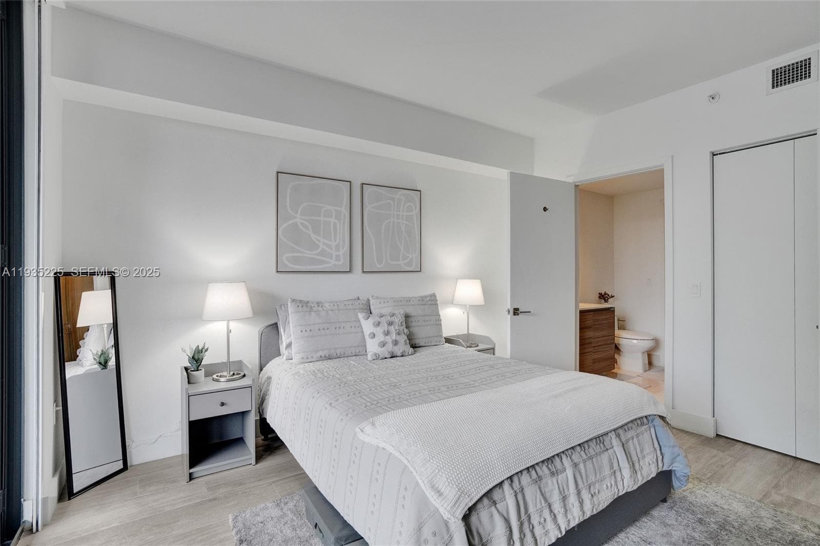 121 NE 34th St # 902, Miami, FL 33137 — zdjęcie 5
