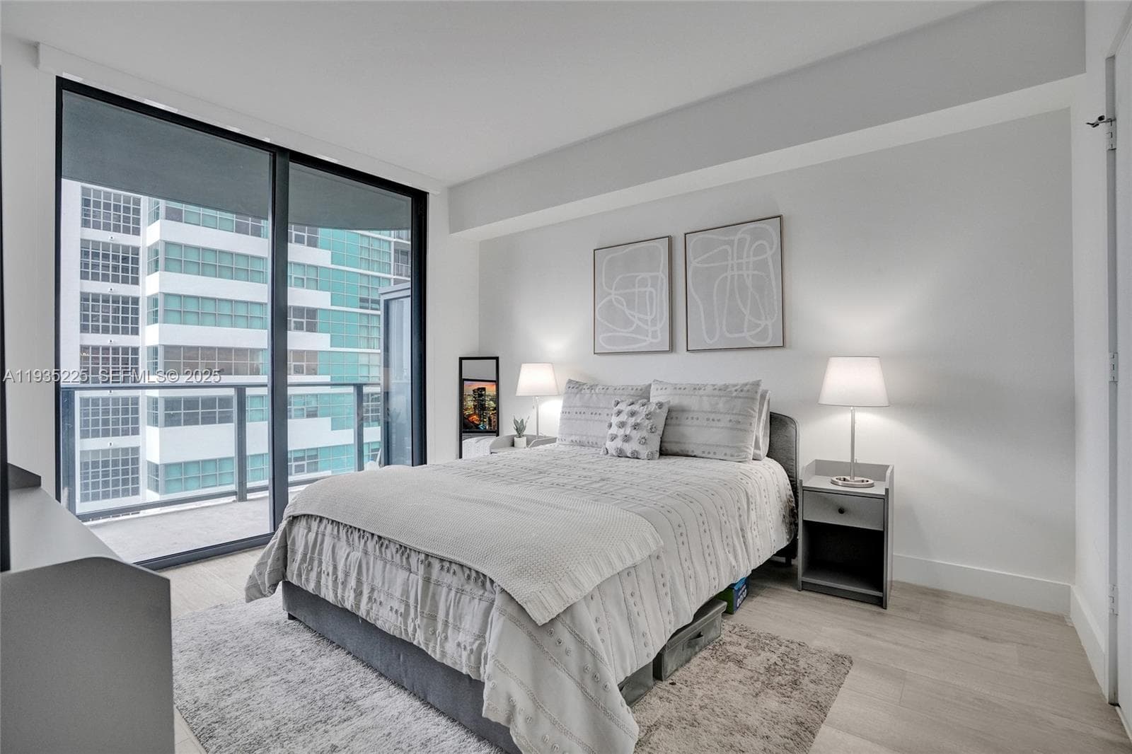 121 NE 34th St # 902, Miami, FL 33137 — zdjęcie 4