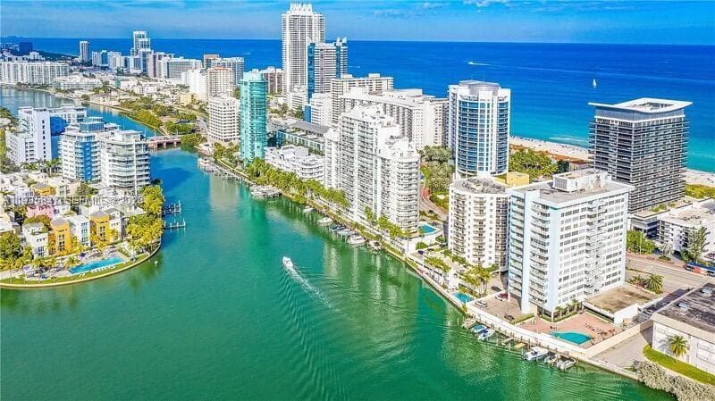 5880 Collins Ave # 302, Miami Beach, FL 33140 — zdjęcie 2