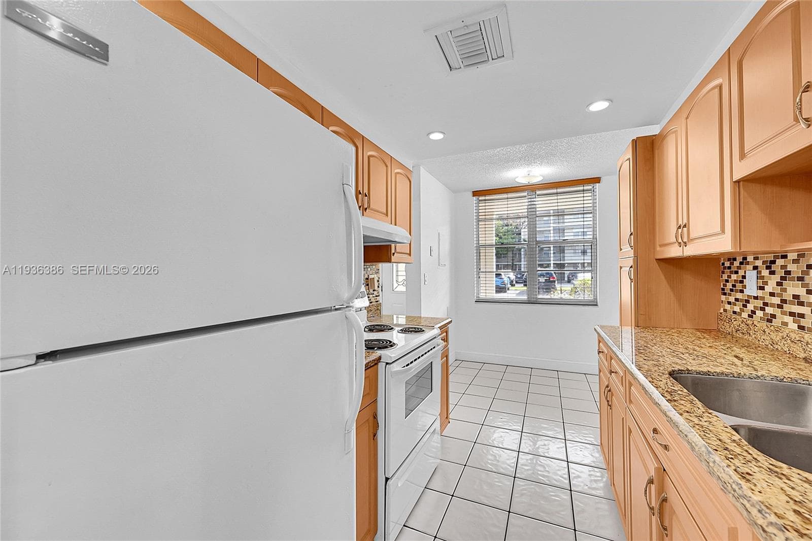 4850 NW 29th Ct # 125, Lauderdale Lakes, FL 33313 — zdjęcie 3