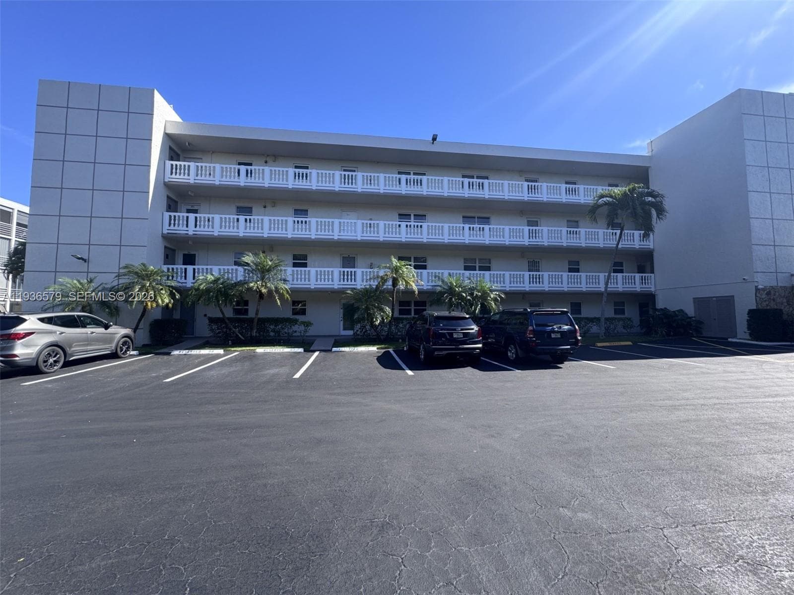 1025 SE 3rd Ave # 102, Dania Beach, FL 33004 — zdjęcie 3