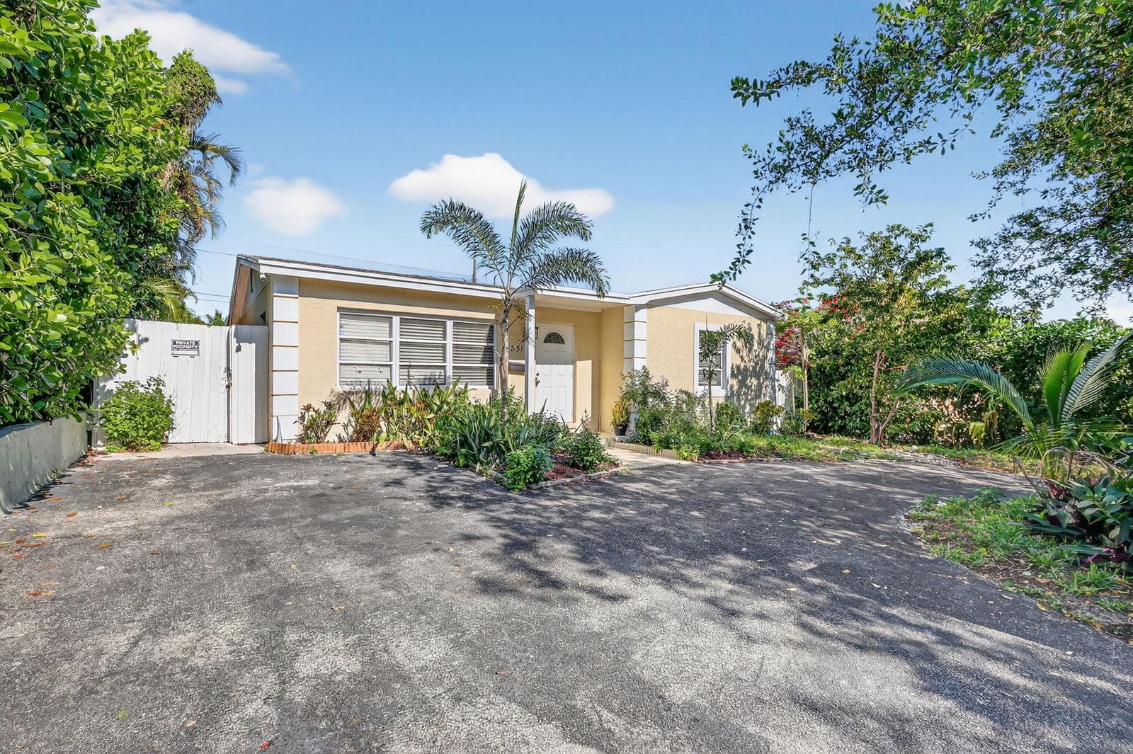 831 30th Court, West Palm Beach, FL 33407 — zdjęcie 2