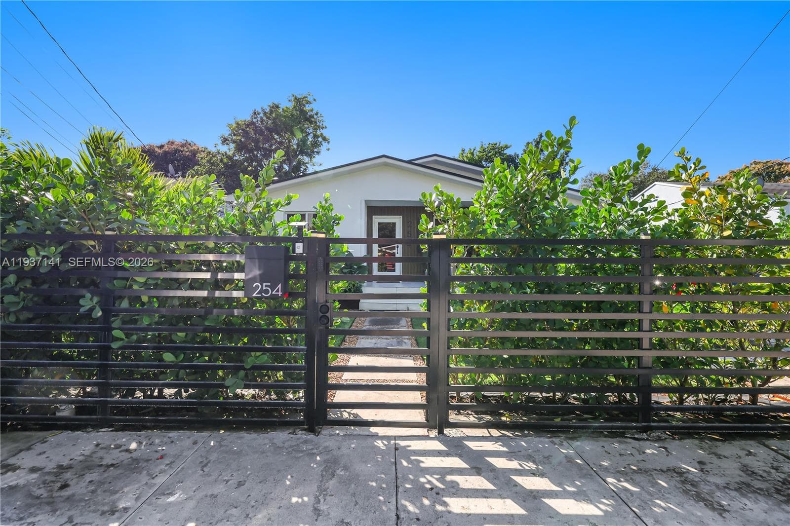 254 NW 43rd St, Miami, FL 33127 — zdjęcie 3