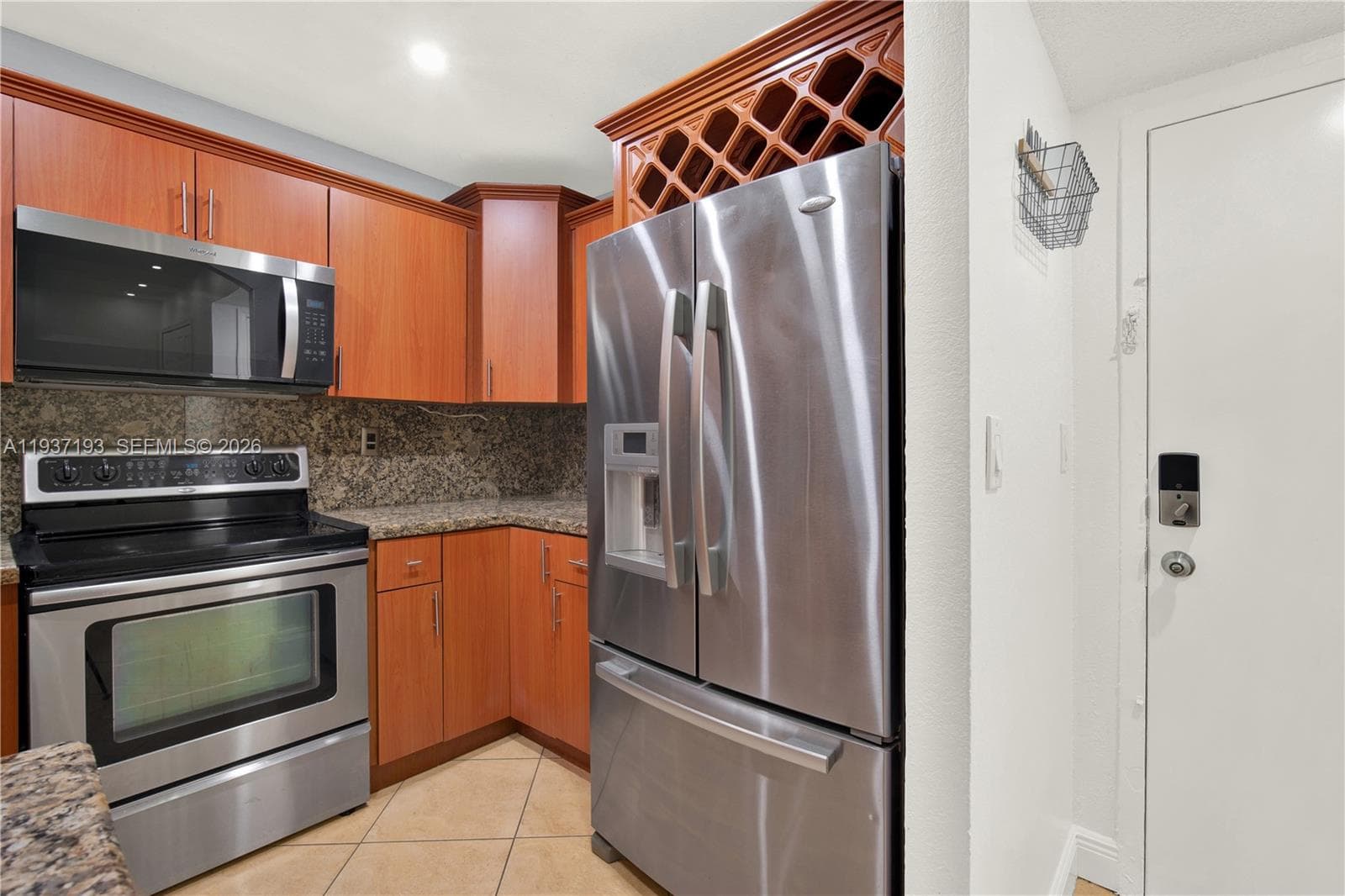 5665 W 20th Ave # 415, Hialeah, FL 33012 — zdjęcie 5