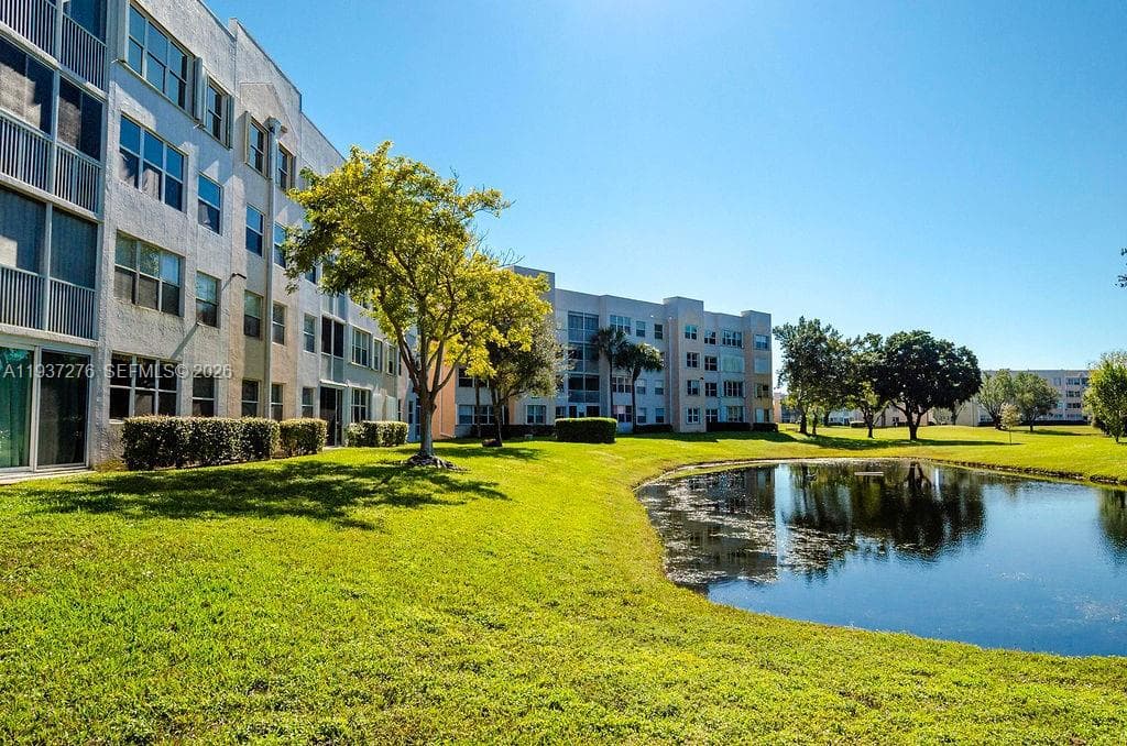 2601 N Nob Hill Rd # 402, Sunrise, FL 33322 — zdjęcie 2