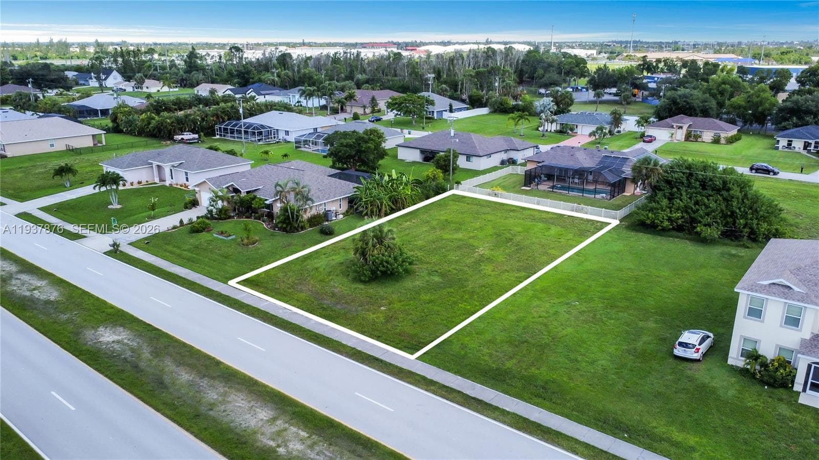 1821 Savona Pkwy W, Cape Coral, FL 33914 — zdjęcie 2