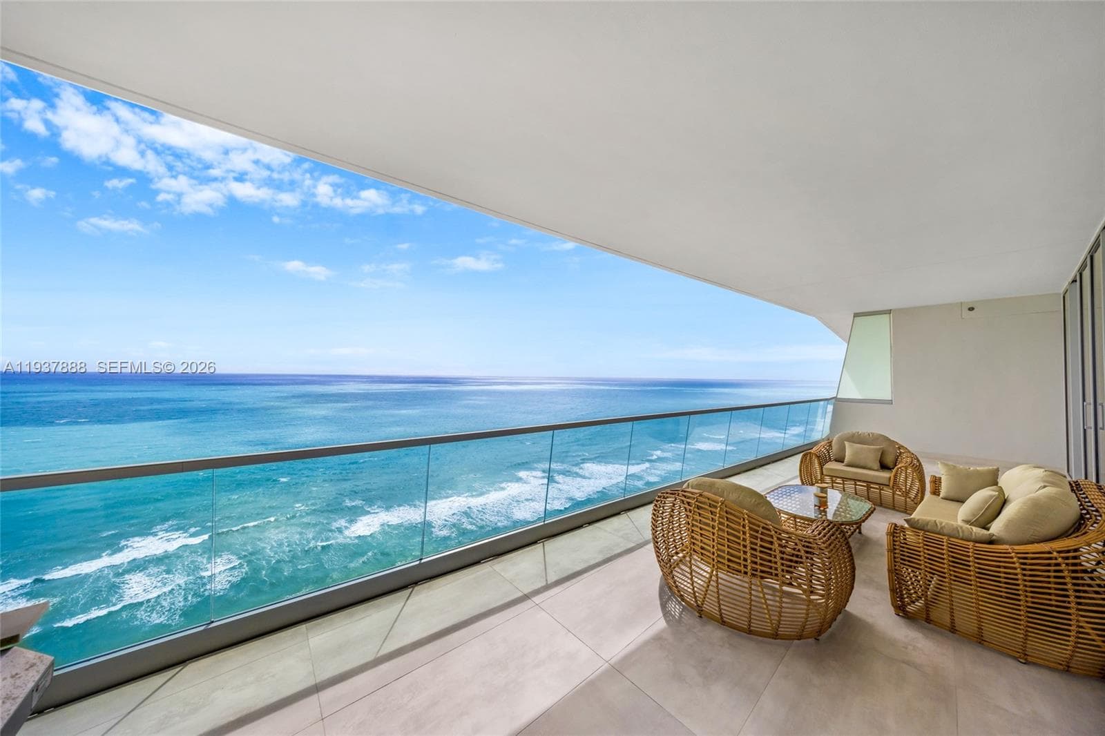 18501 Collins Ave # 2502, Sunny Isles Beach, FL 33160