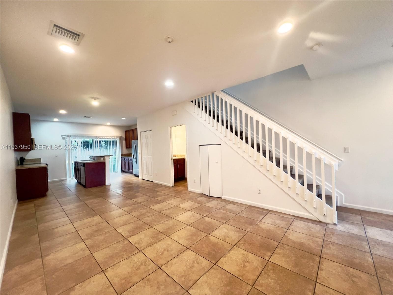 5906 Woodlands Blvd, Tamarac, FL 33319 — zdjęcie 2