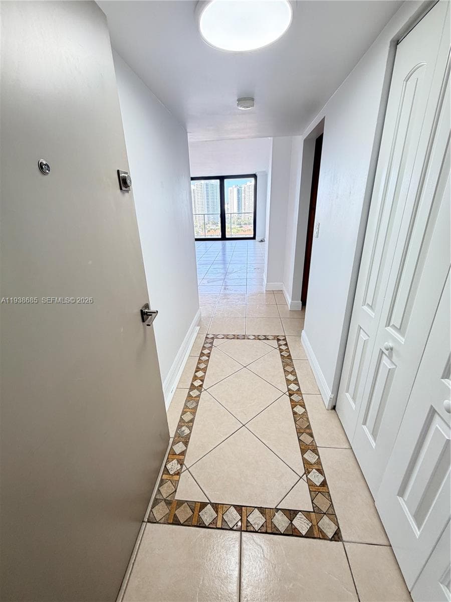 3701 N Country Club Dr # 1901, Aventura, FL 33180 — zdjęcie 2