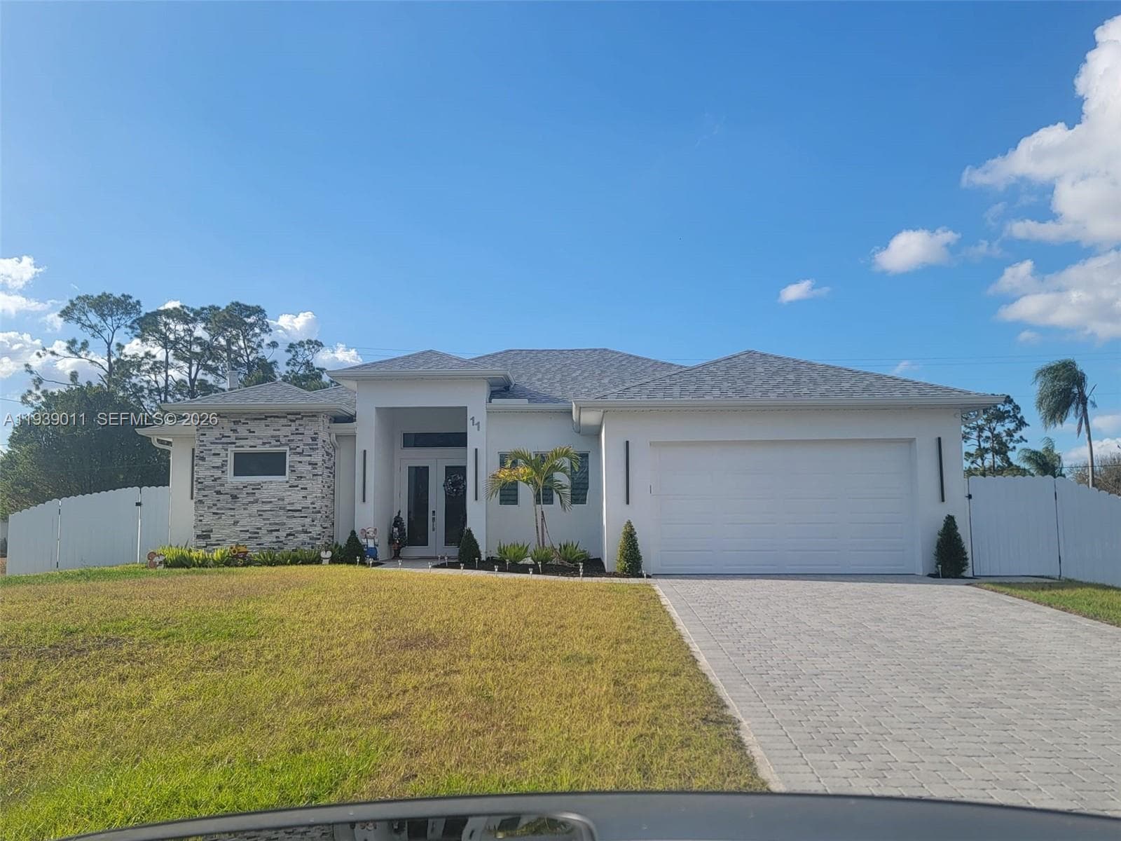 11 Connecticut Rd, Lehigh Acres, FL 33936 — zdjęcie 2