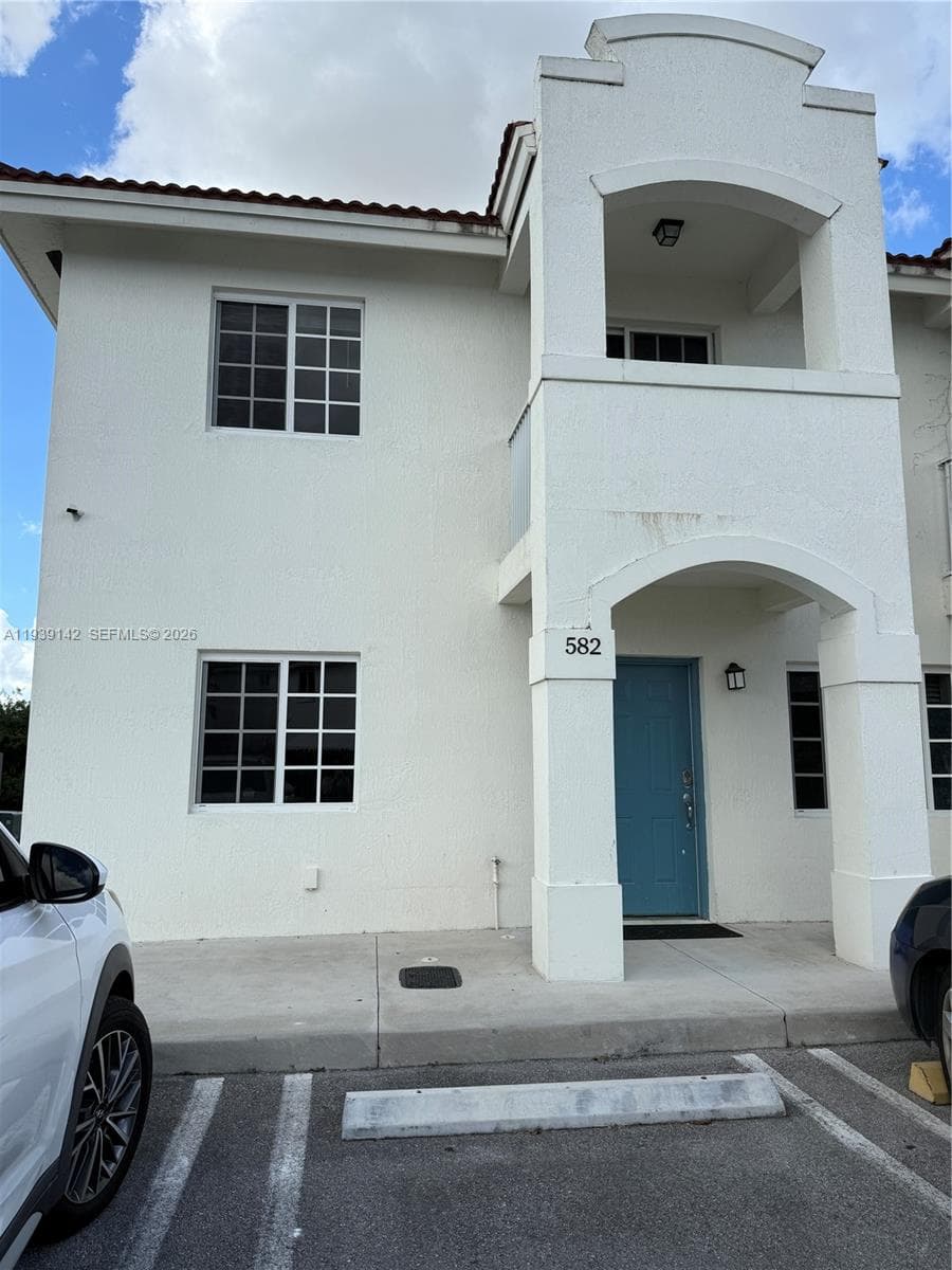 582 SW 2nd Pl, Florida City, FL 33034