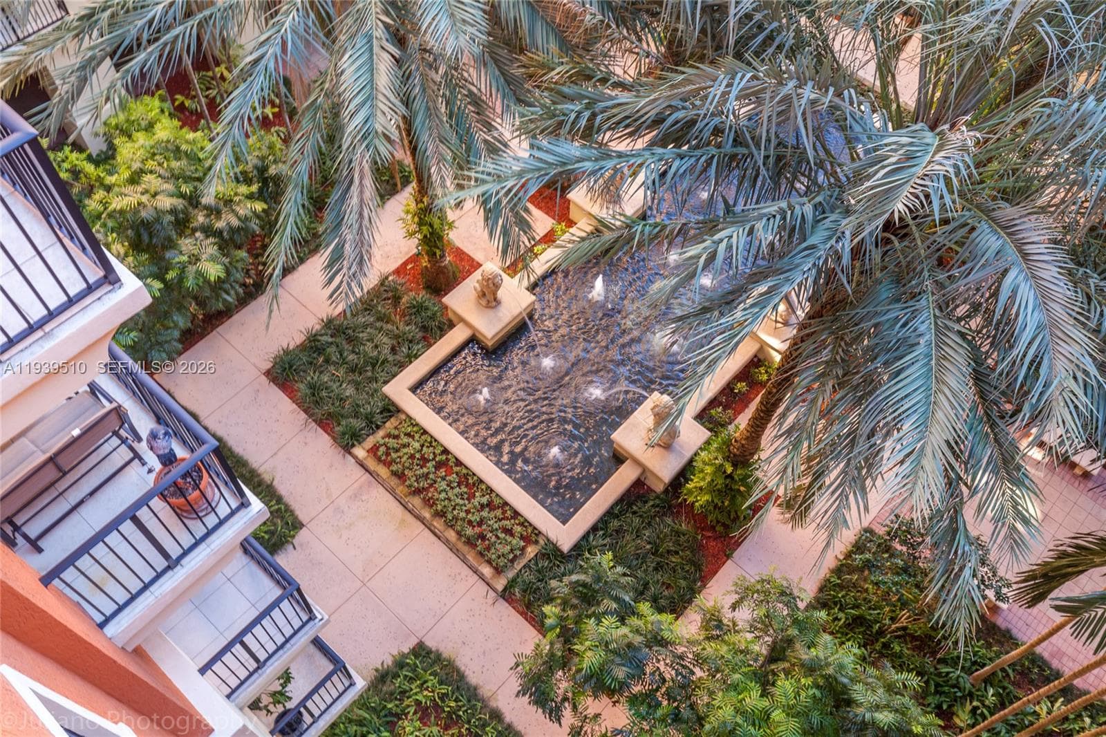 100 Andalusia Ave # 609, Coral Gables, FL 33134 — zdjęcie 2