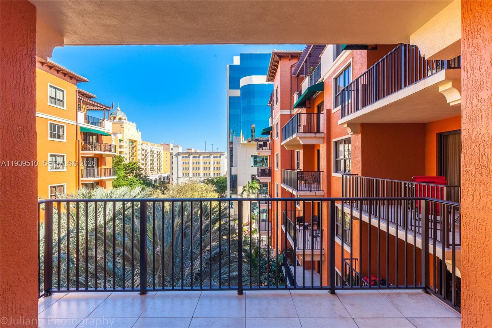 100 Andalusia Ave # 609, Coral Gables, FL 33134 — zdjęcie 3