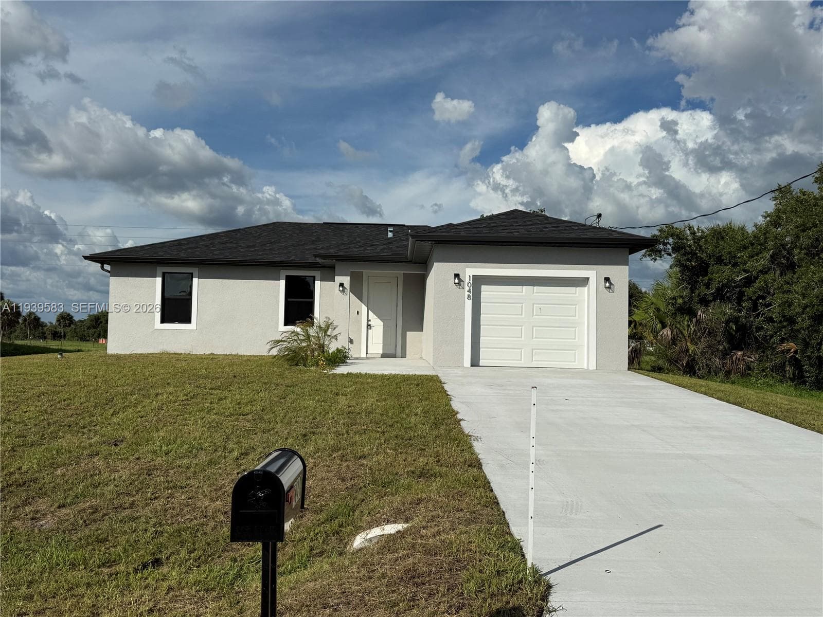 1048 Jay Ct, La Belle, FL 33935 — zdjęcie 4