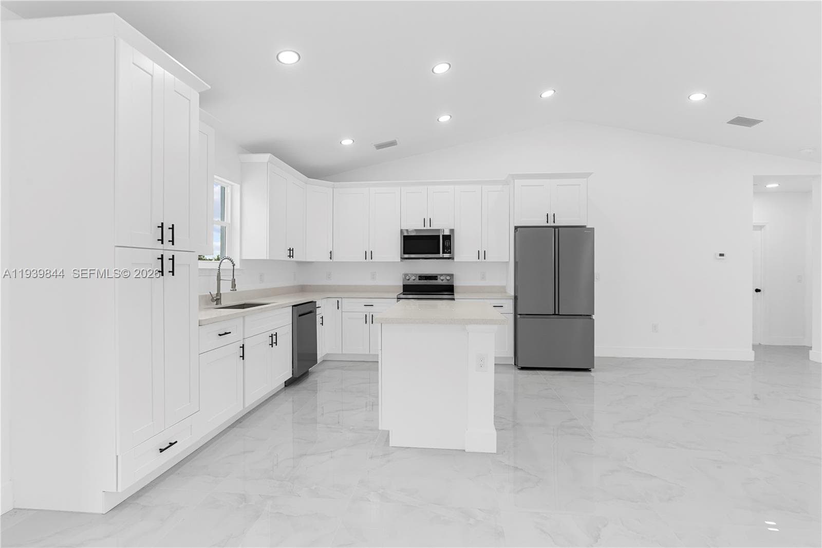 3117 W 64th W, Lehigh Acres, FL 33971 — zdjęcie 4