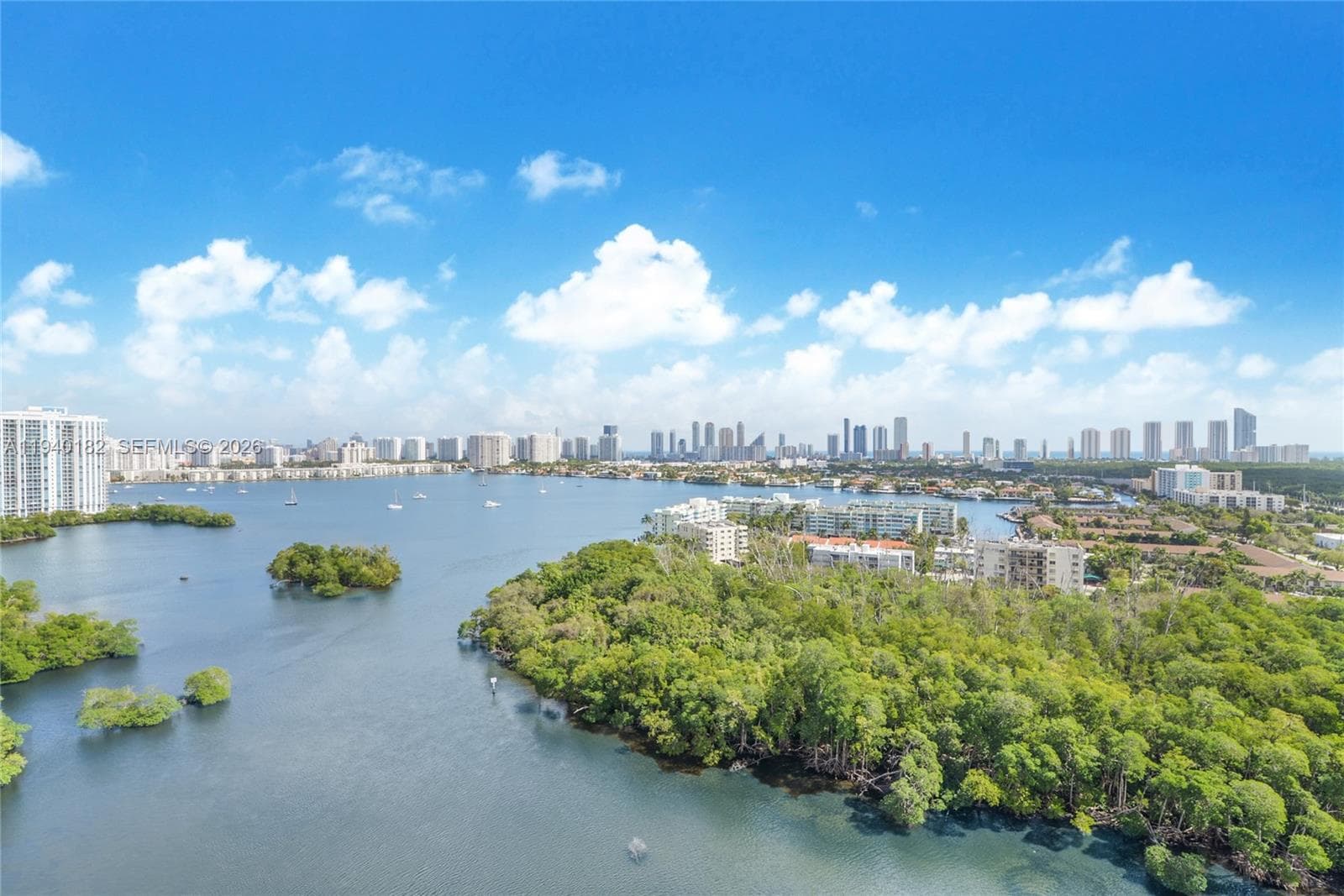 16385 Biscayne Blvd # 2017, North Miami Beach, FL 33160 — zdjęcie 2
