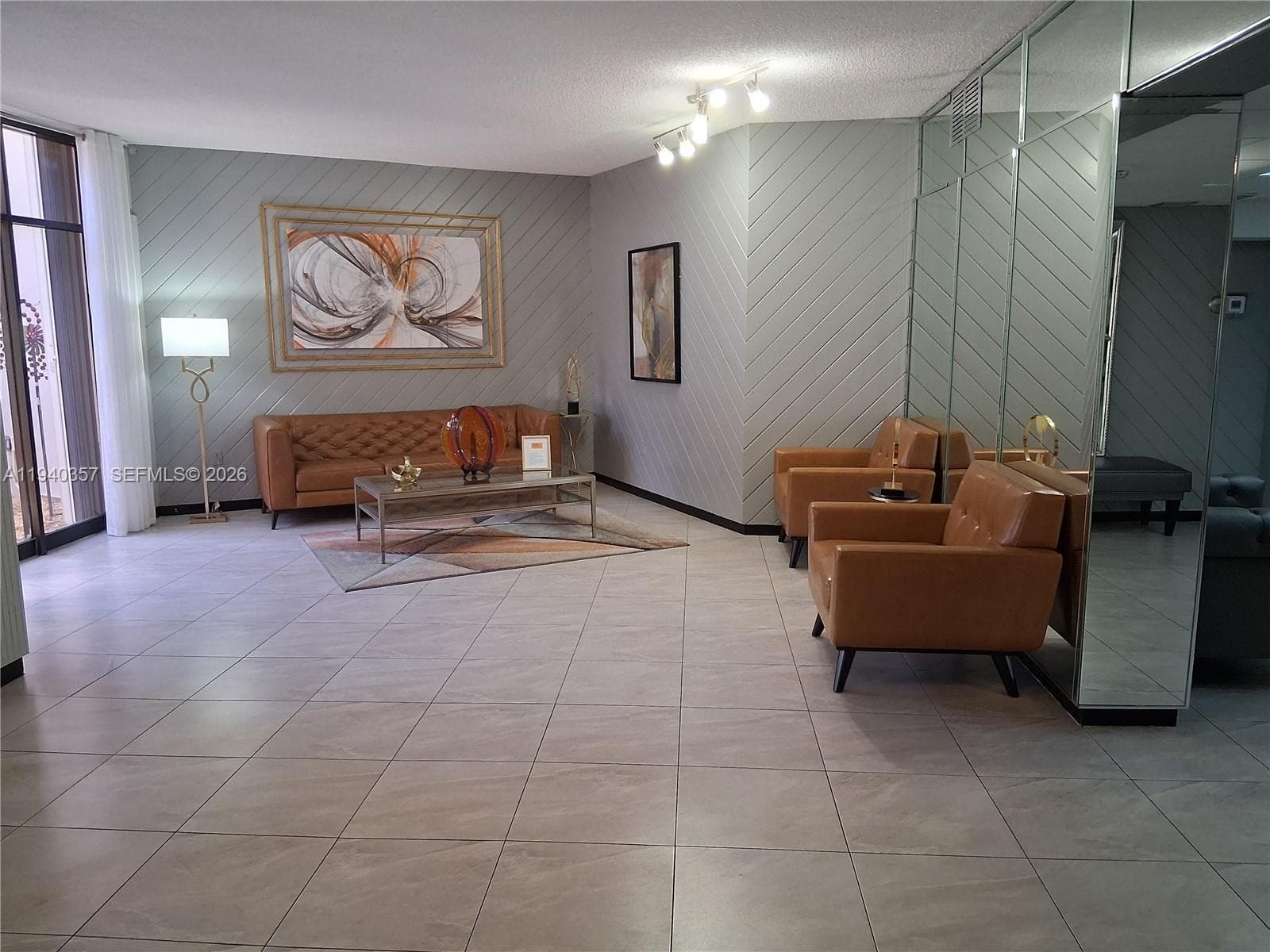 1400 Saint Charles Pl # 524, Pembroke Pines, FL 33026 — zdjęcie 2