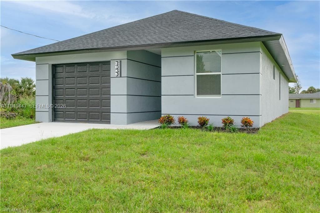 2045 Carver Ave, Fort Myers, FL 33916