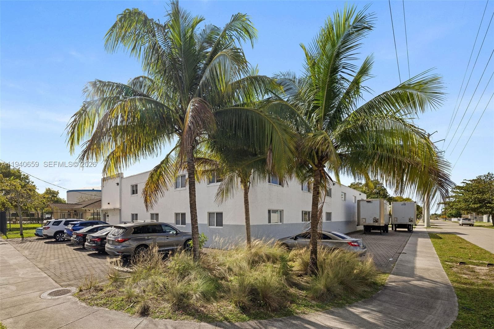 17890 NW 29th Ct, Miami Gardens, FL 33056 — zdjęcie 2