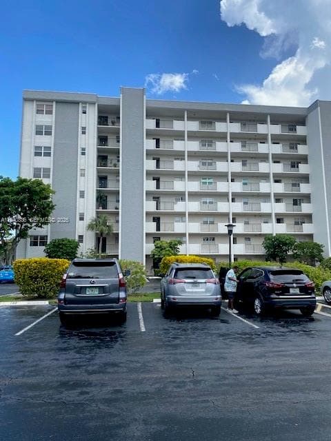 5860 NW 44th St # 102, Lauderhill, FL 33319