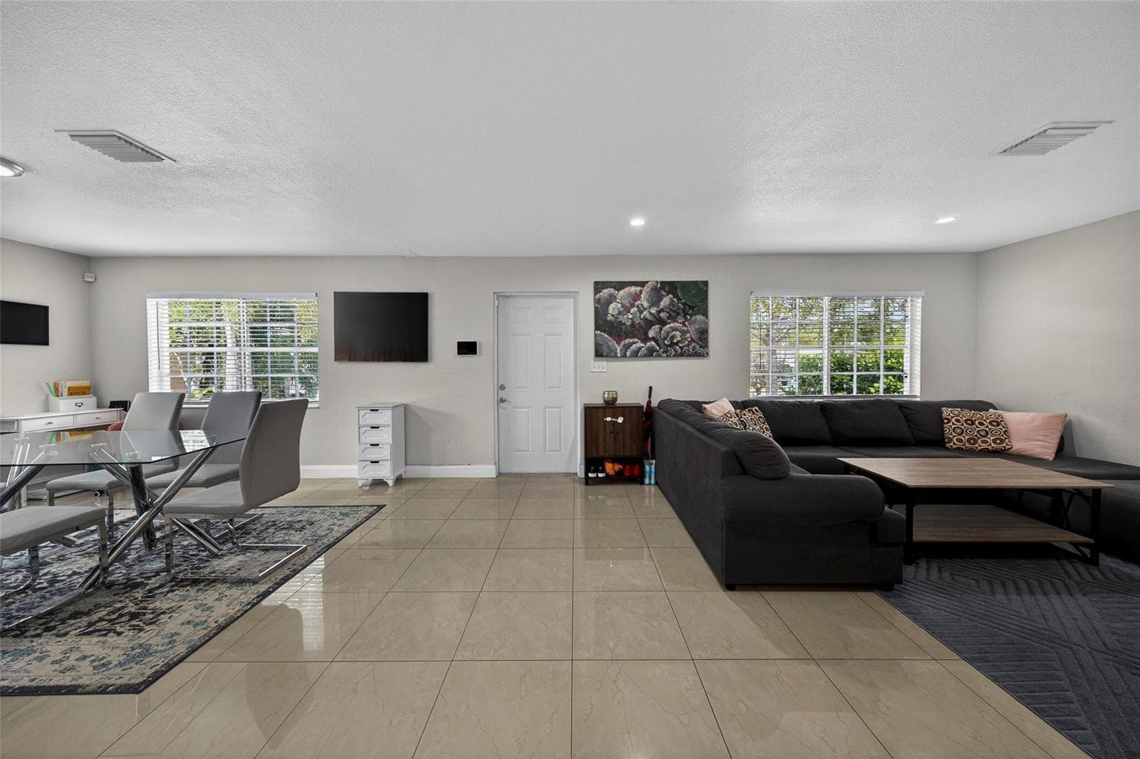 348 NW 40th Court, Oakland Park, FL 33309 — zdjęcie 2