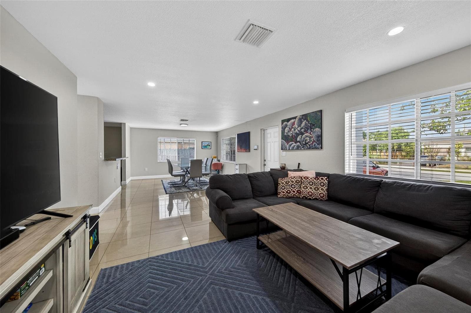 348 NW 40th Court, Oakland Park, FL 33309 — zdjęcie 3