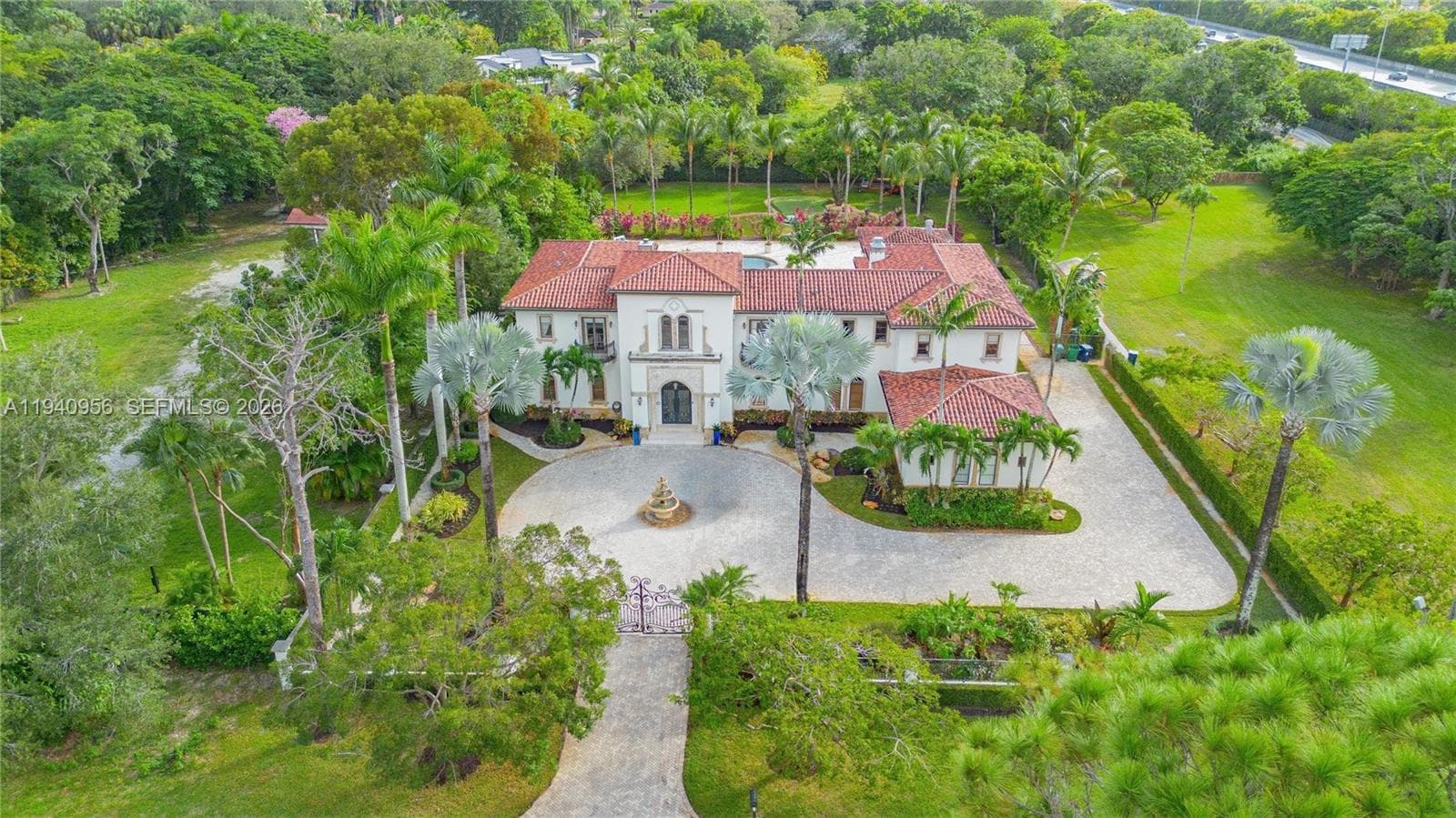 7538 SW 64th St, Miami, FL 33143 — zdjęcie 2