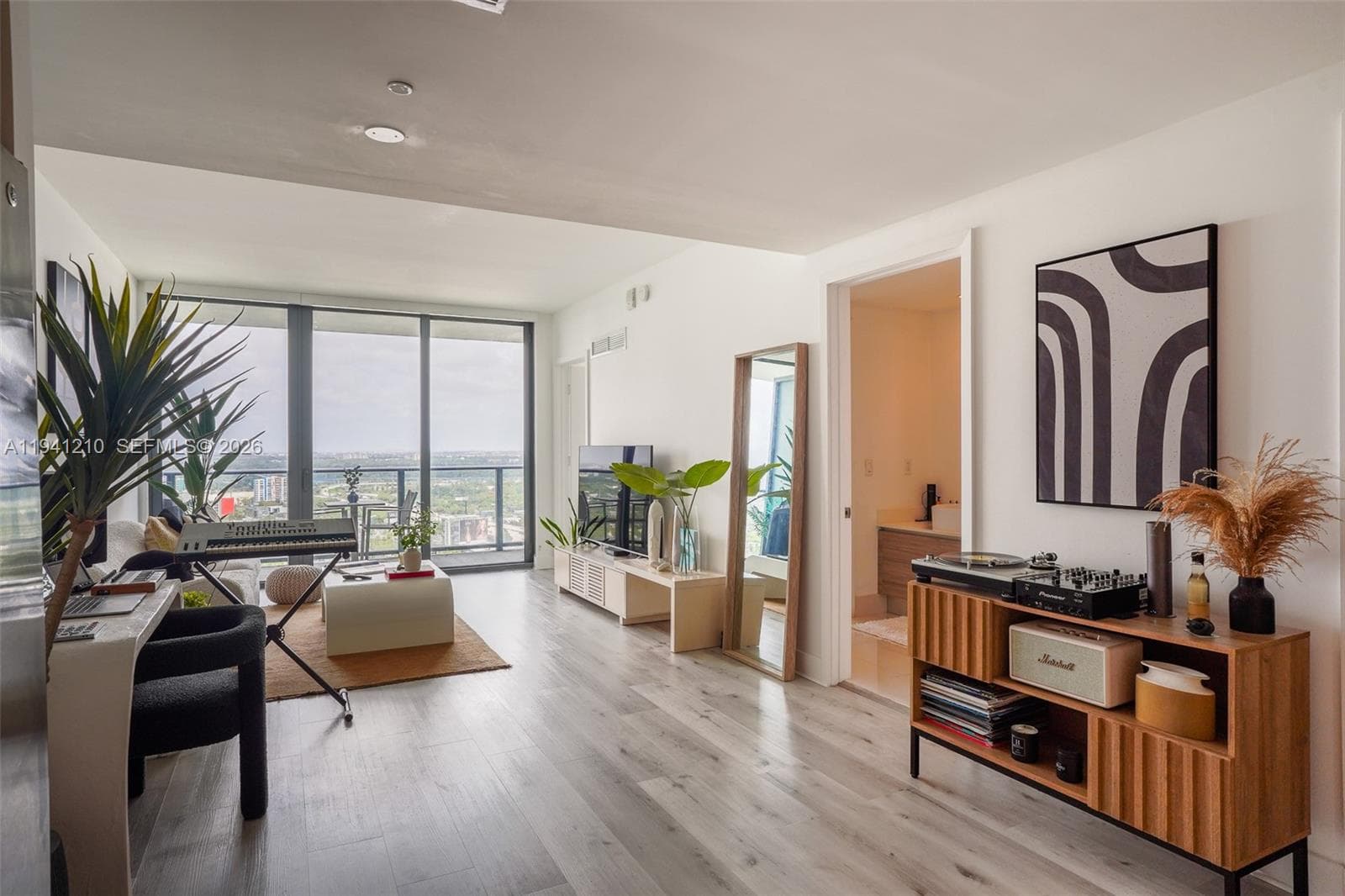 121 NE 34th St # 2711, Miami, FL 33137 — zdjęcie 2