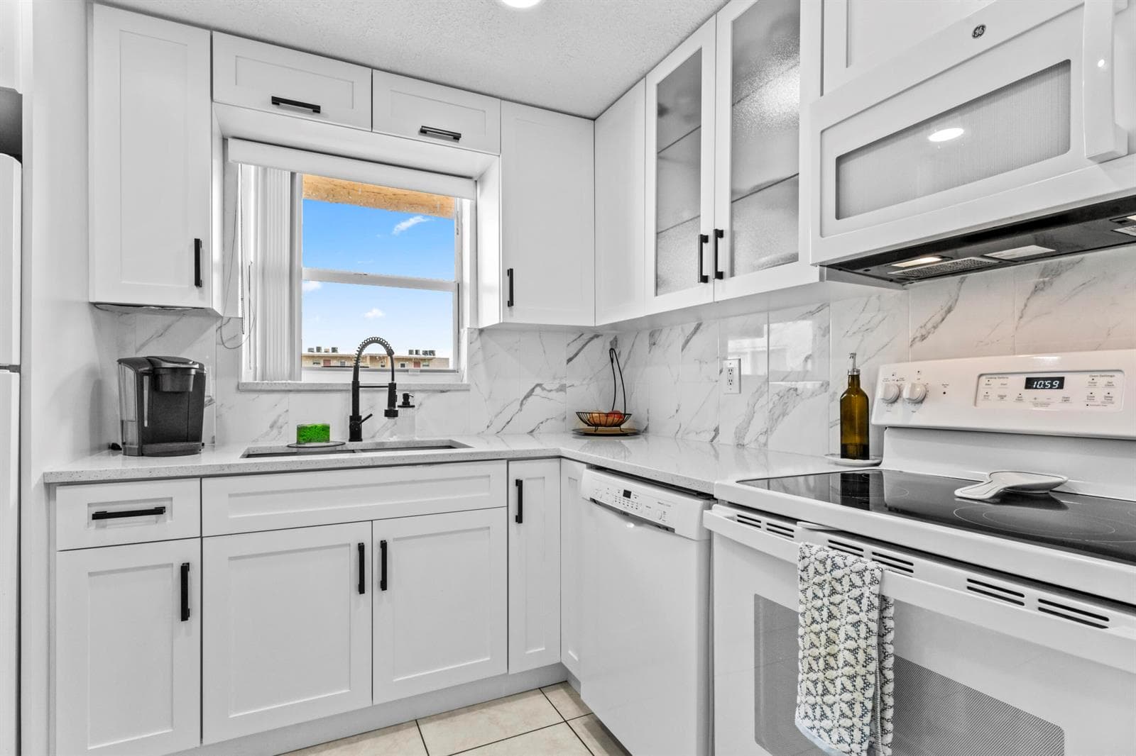 225 Bonnie Boulevard # 302, Palm Springs, FL 33461 — zdjęcie 3