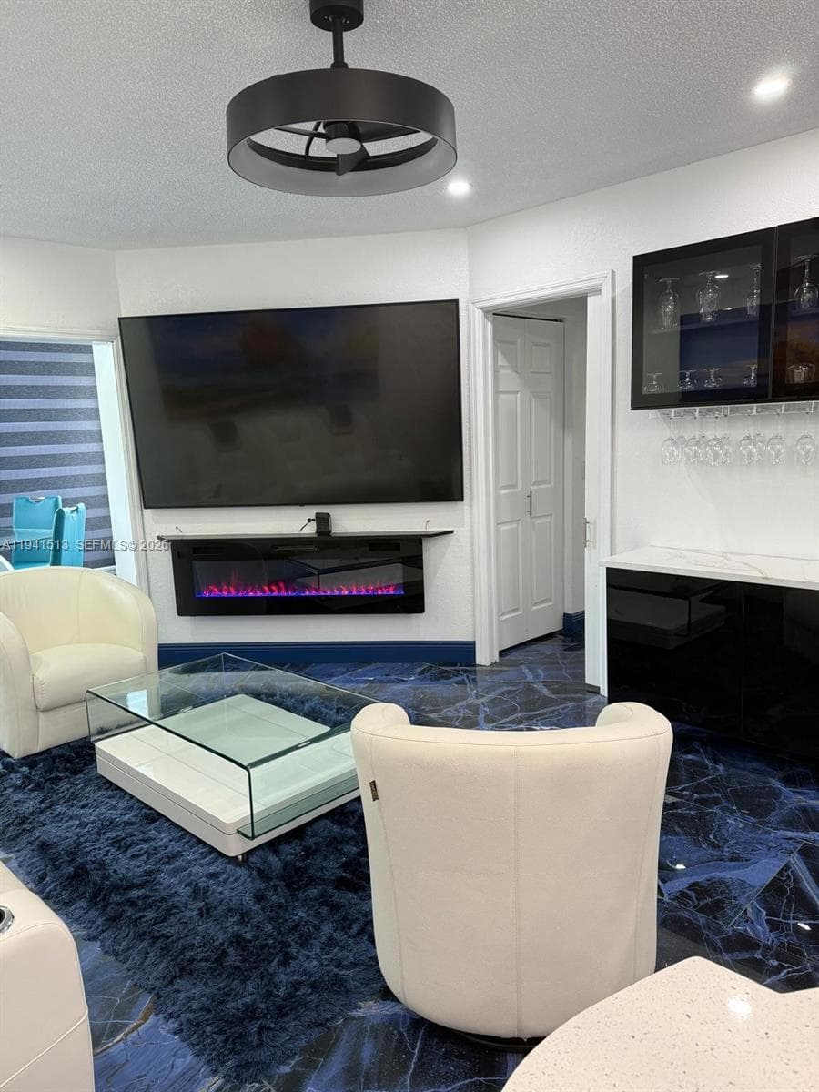 5121 W Oakland Park Blvd # 212, Lauderdale Lakes, FL 33313 — zdjęcie 5