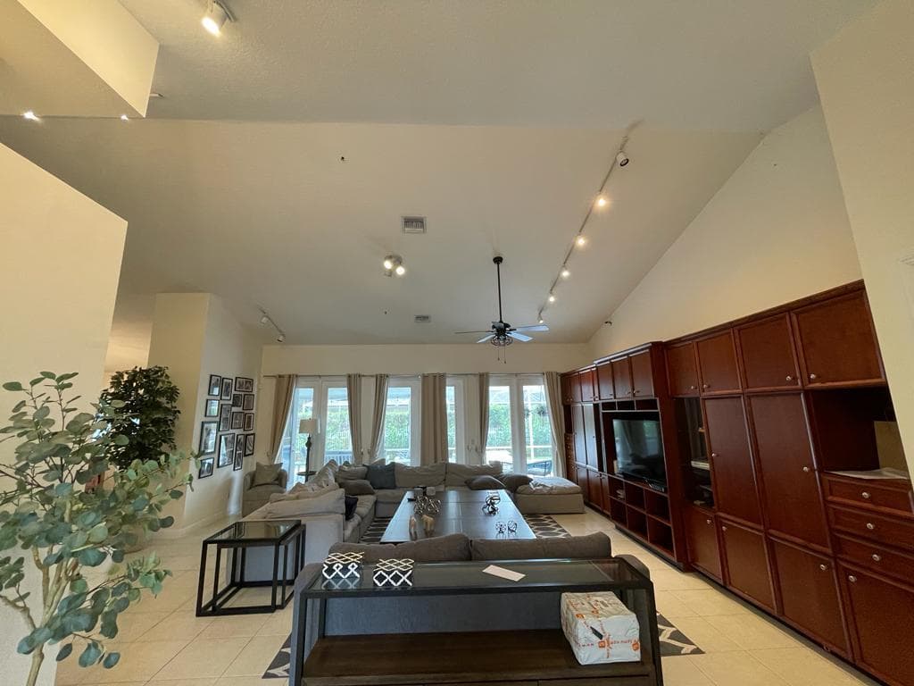 1111 SE Westchester Drive, Port St. Lucie, FL 34952 — zdjęcie 4