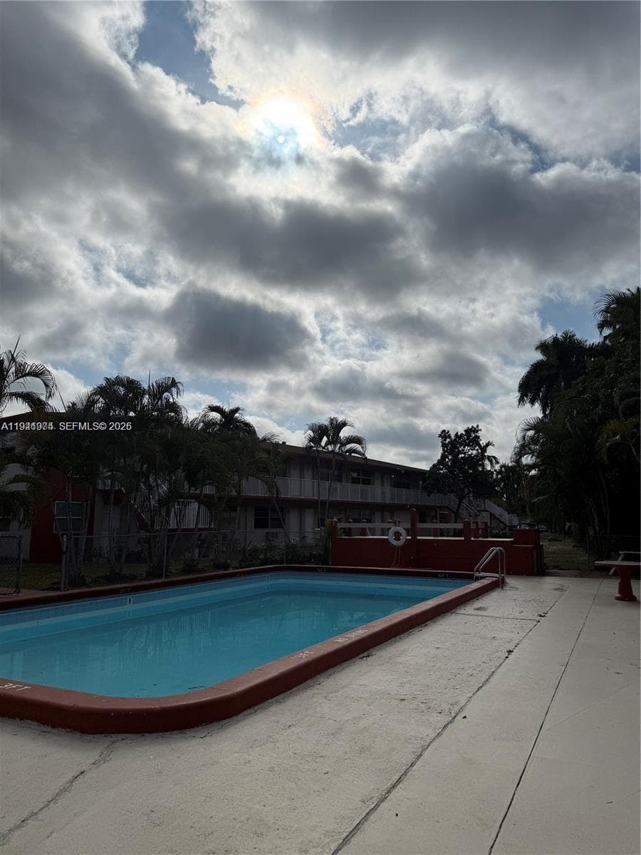 2915 Plunkett St # 12A, Hollywood, FL 33020 — zdjęcie 3