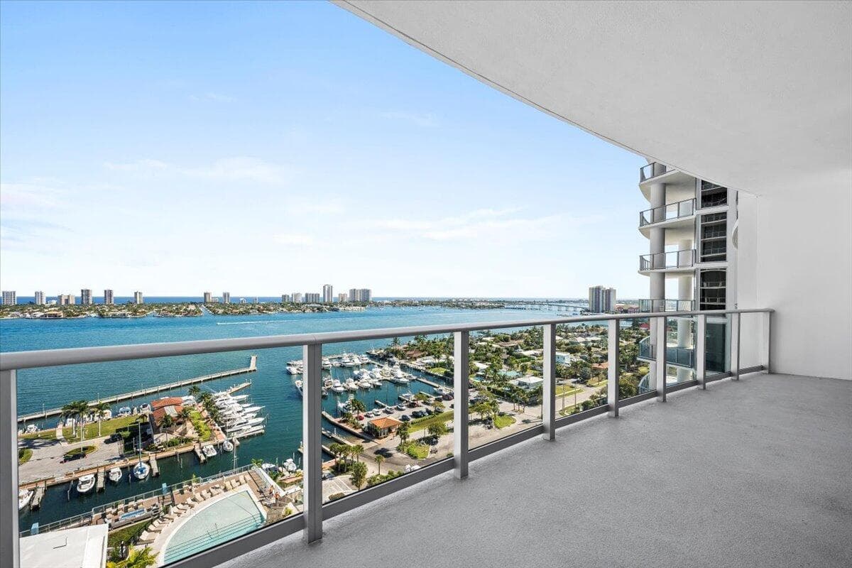 220 Lake Shore Drive # 1706, Lake Park, FL 33403