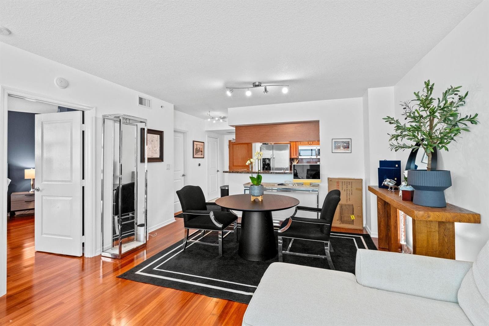 347 N New River Drive # 606, Fort Lauderdale, FL 33301 — zdjęcie 5