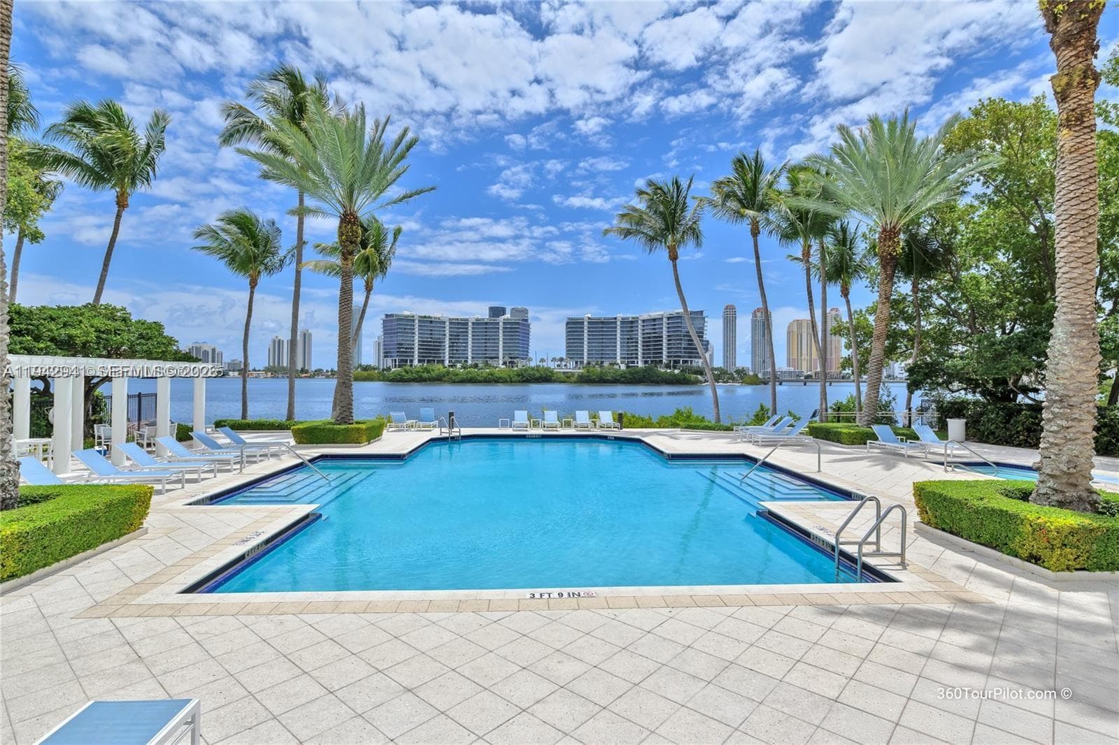 3215 NE 184th St # 14301, Aventura, FL 33160