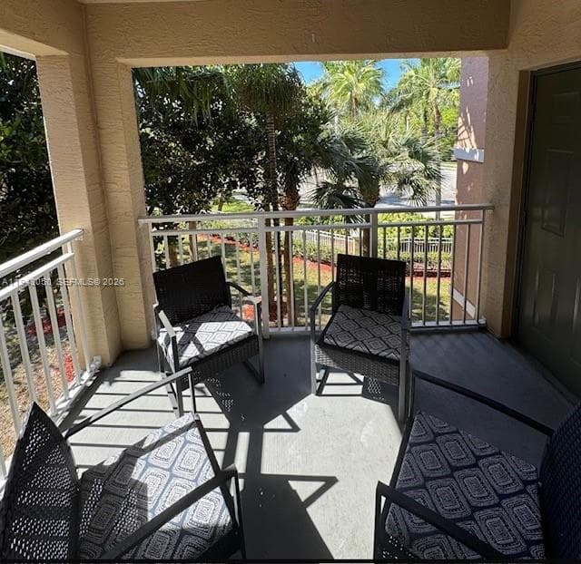 6434 Emerald Dunes Dr # 304, West Palm Beach, FL 33411 — zdjęcie 2