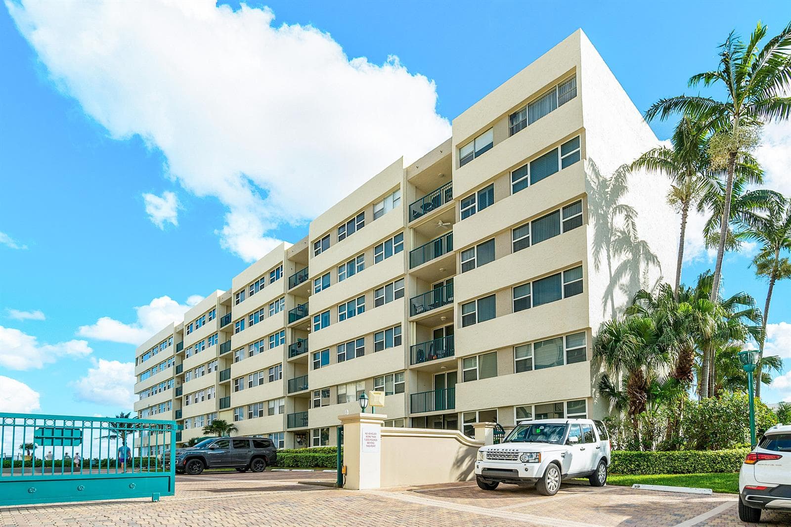 1237 Hillsboro Mile # 101, Hillsboro Beach, FL 33062 — zdjęcie 2