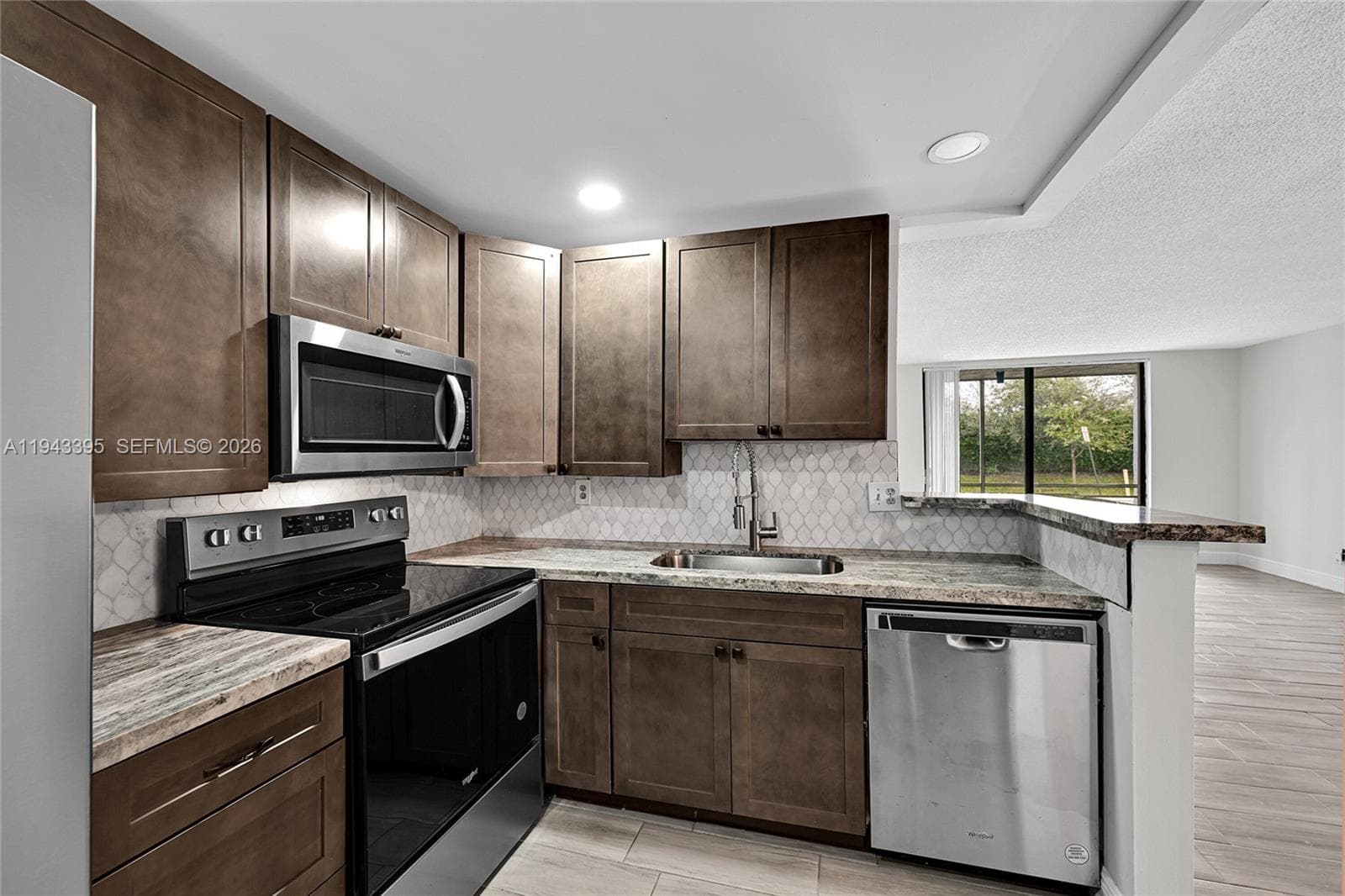 2850 Somerset Dr # 105L, Lauderdale Lakes, FL 33311 — zdjęcie 2