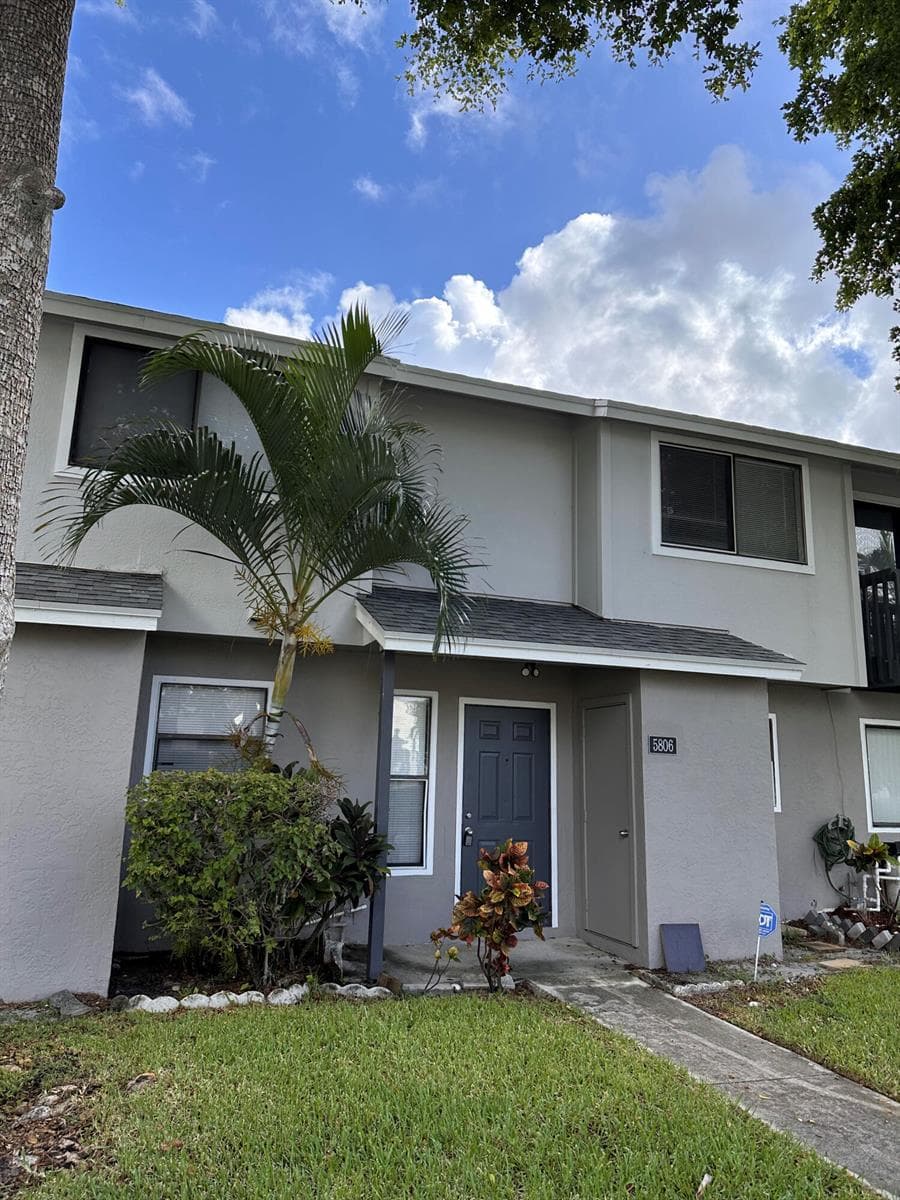 5806 Channel Drive, FL 33463 — zdjęcie 2