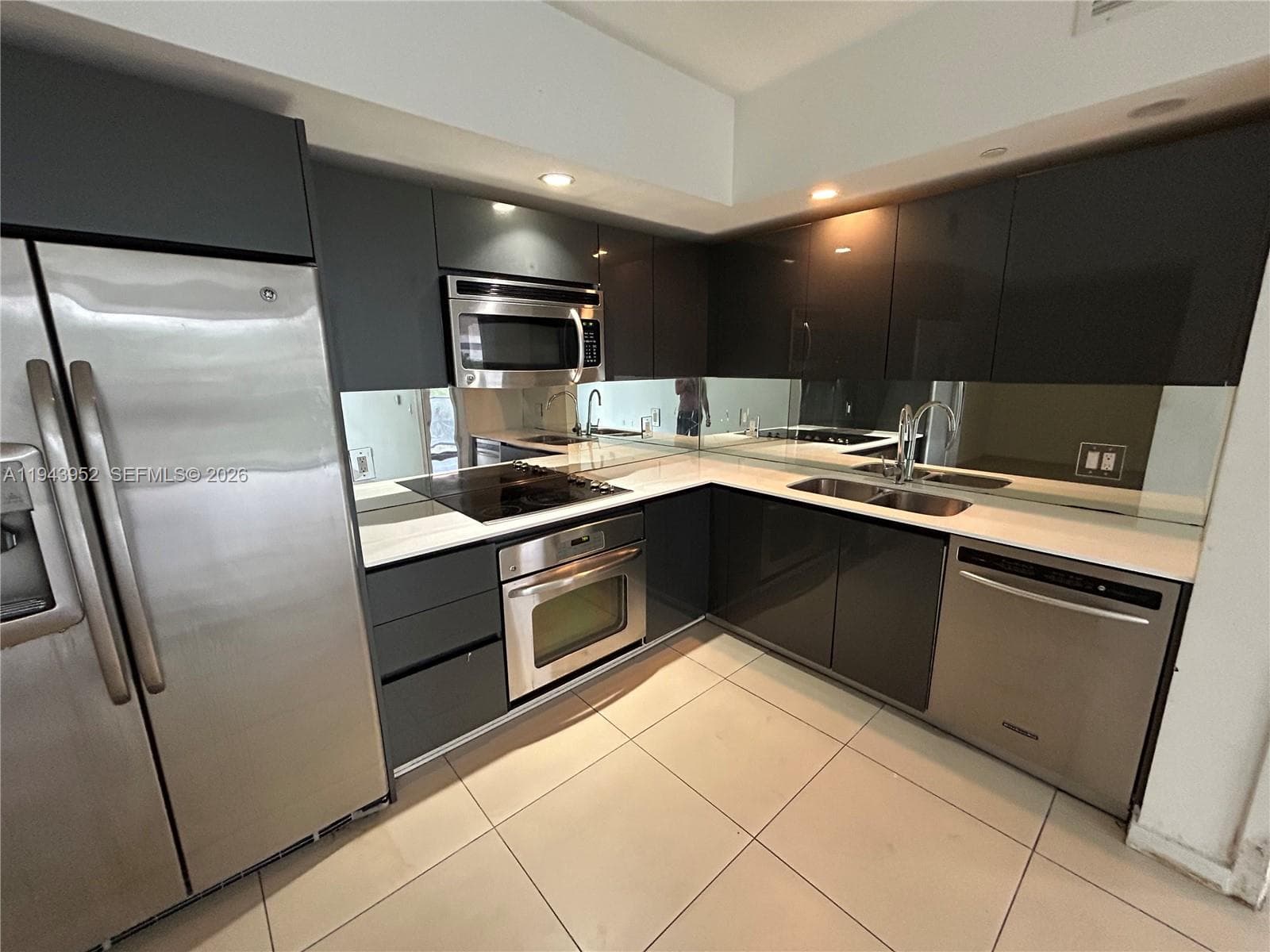 31 SE 6th St # 407, Miami, FL 33131 — zdjęcie 2