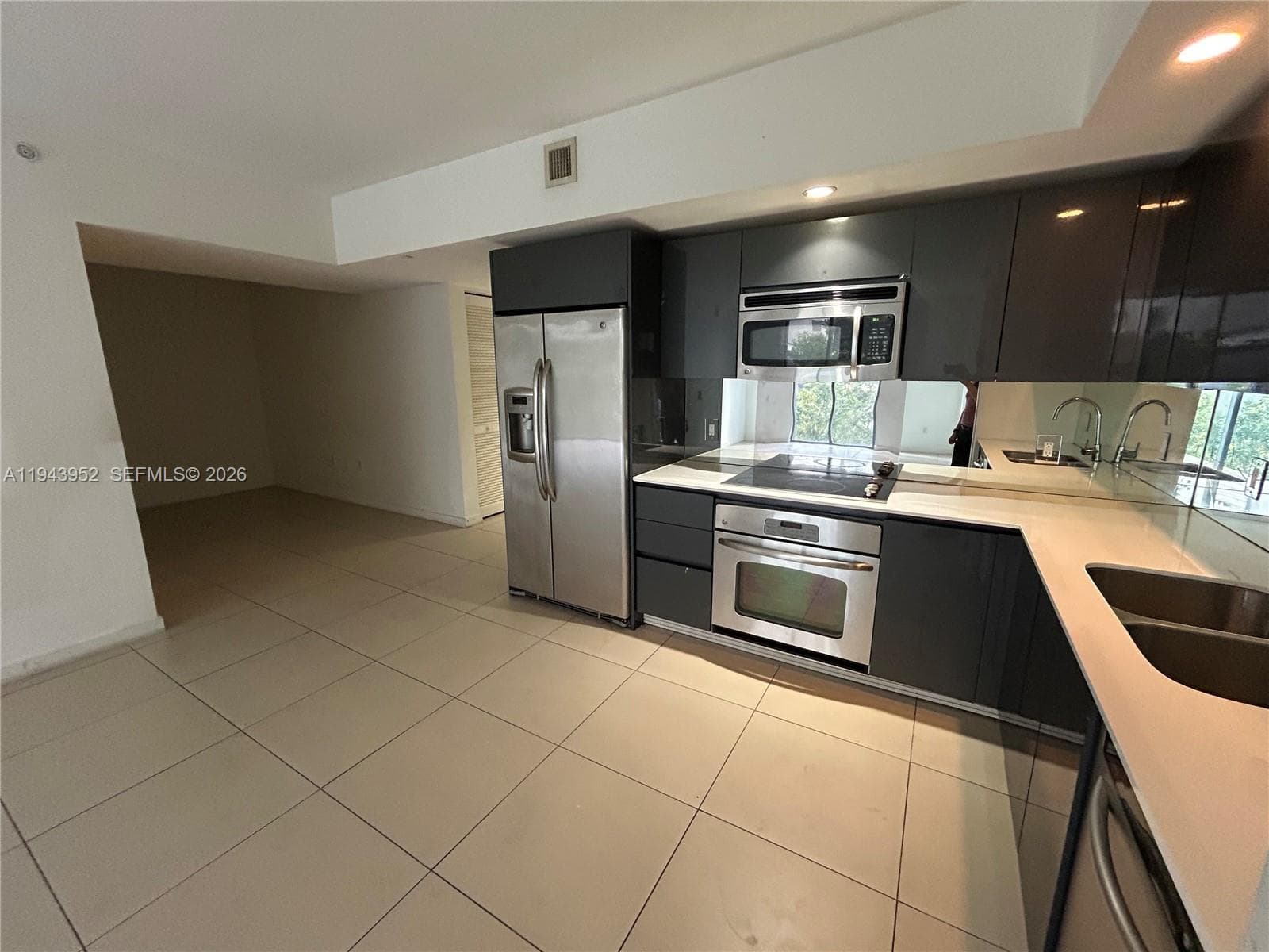 31 SE 6th St # 407, Miami, FL 33131 — zdjęcie 3