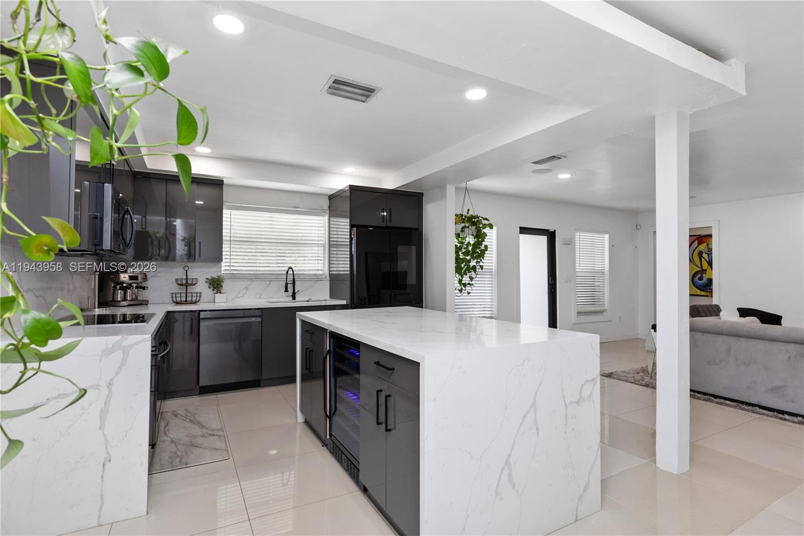 11810 W Biscayne Canal Rd, Miami, FL 33161 — zdjęcie 5