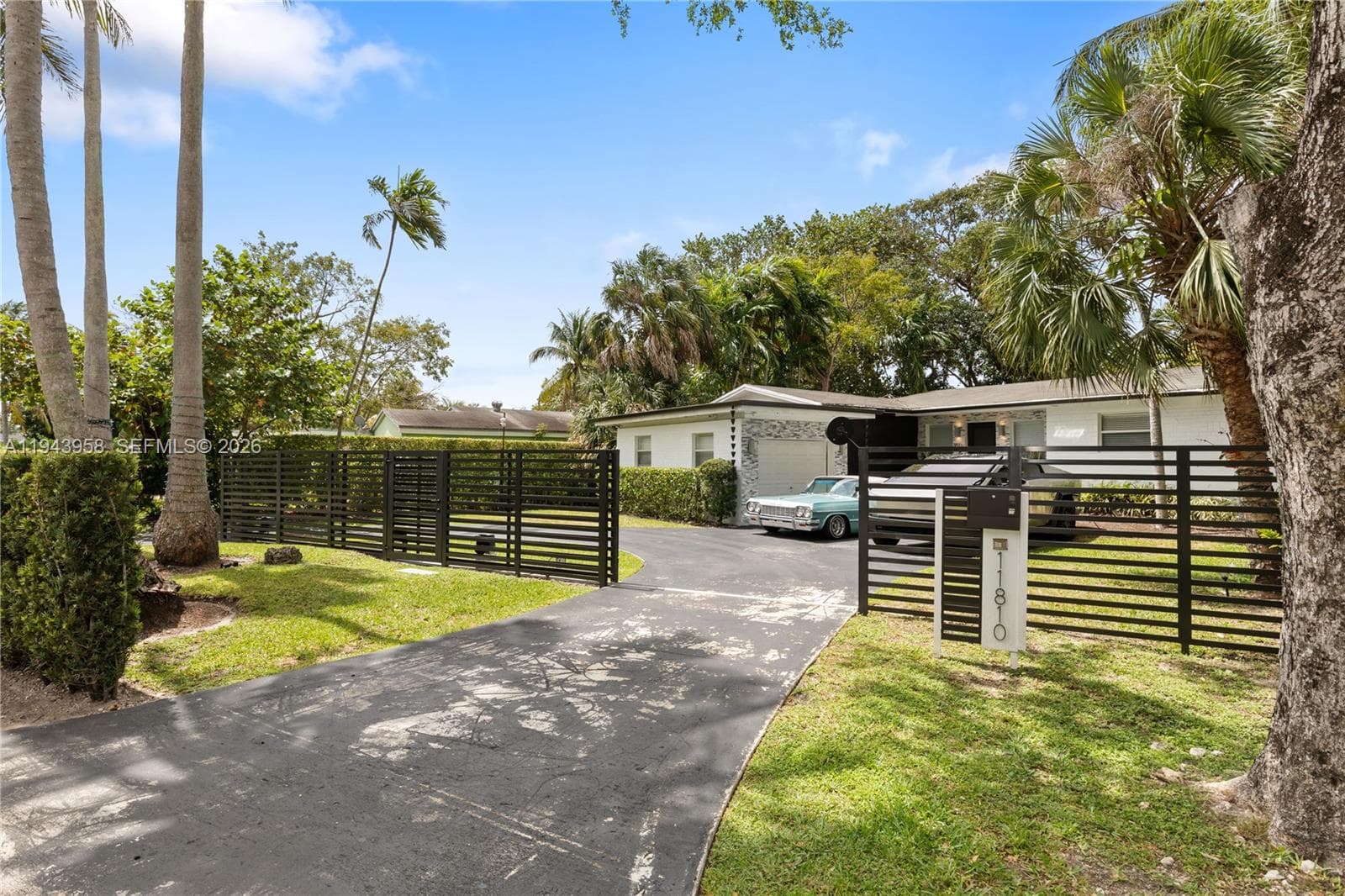 11810 W Biscayne Canal Rd, Miami, FL 33161 — zdjęcie 4
