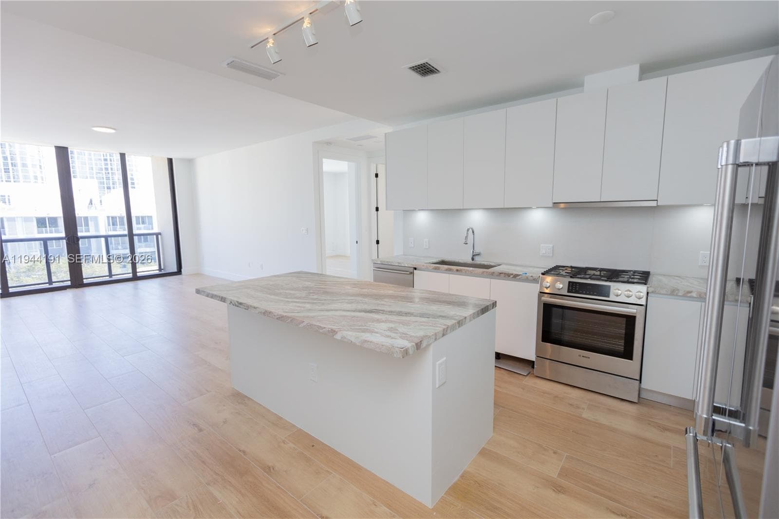 3034 Oak Avenue # 408, Coconut Grove, FL 33133 — zdjęcie 3