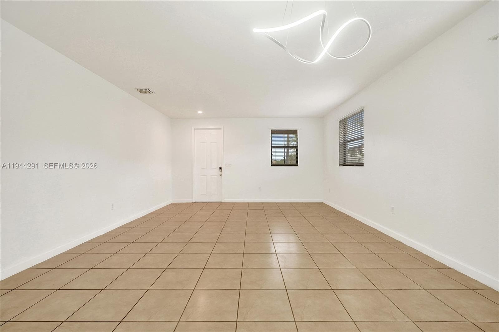 3504 W 94th St, Hialeah, FL 33018 — zdjęcie 5