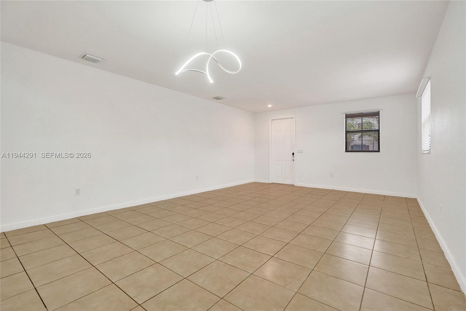 3504 W 94th St, Hialeah, FL 33018 — zdjęcie 4