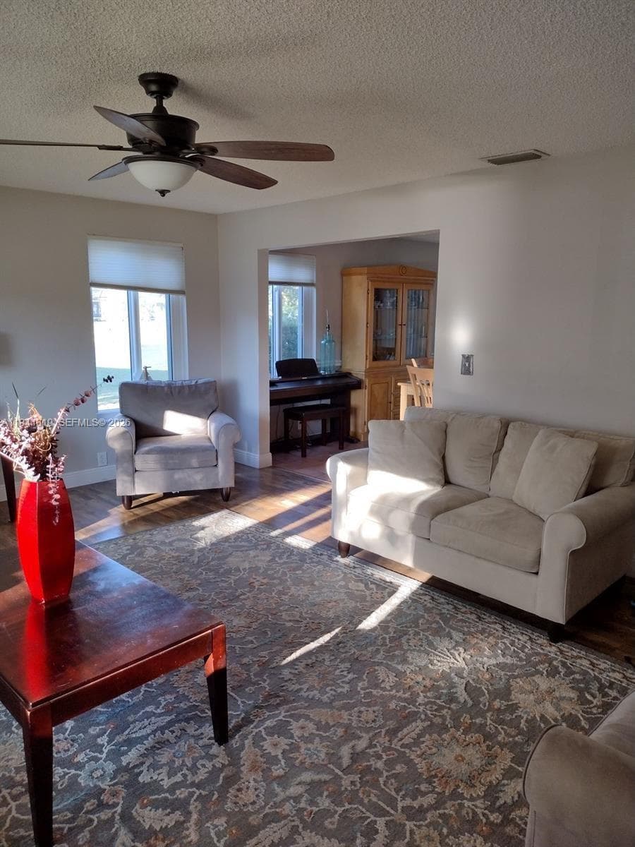14531 Hickory Ct, Davie, FL 33325 — zdjęcie 3