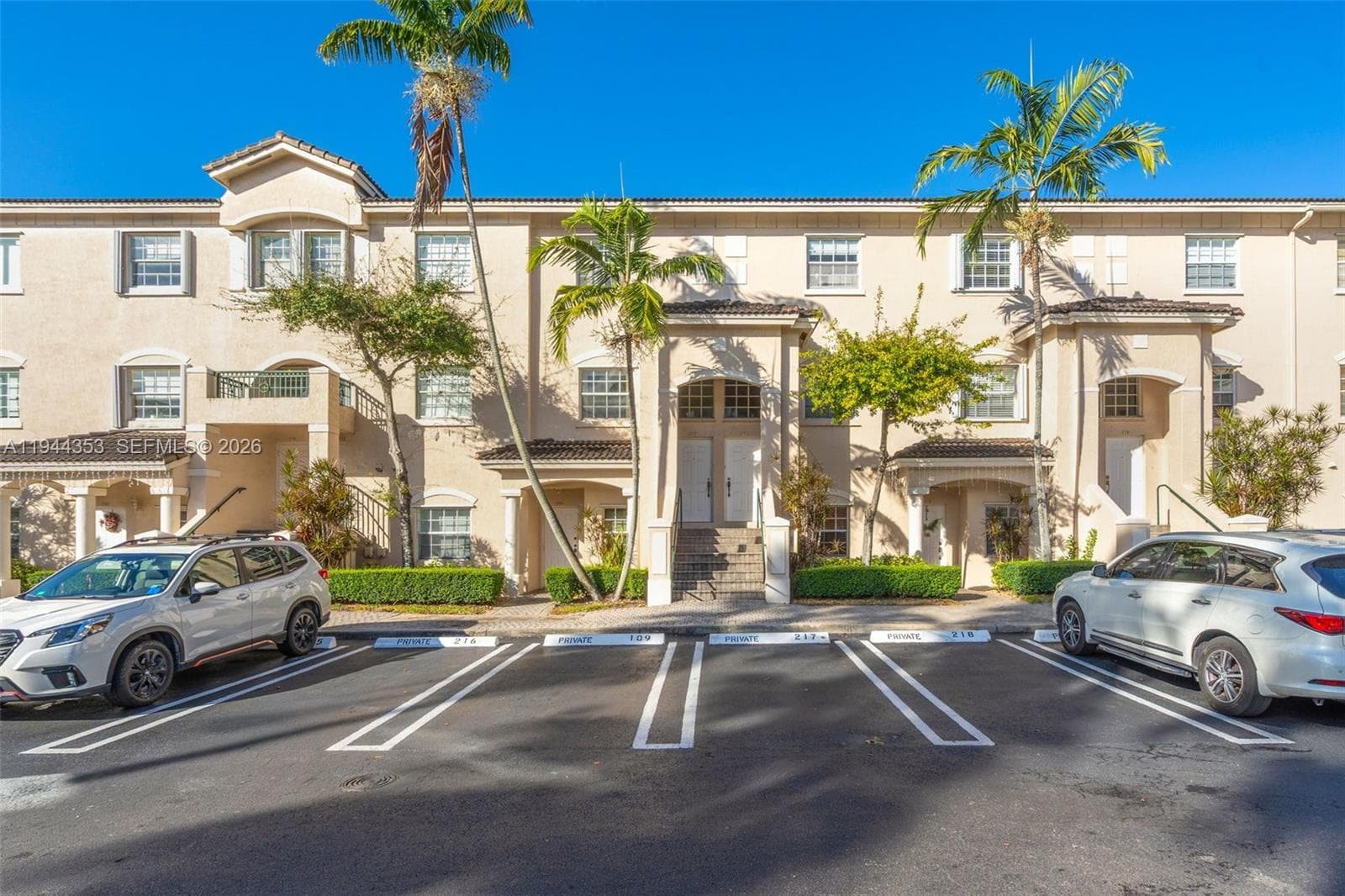 5670 NW 116th Ave # 219, Doral, FL 33178