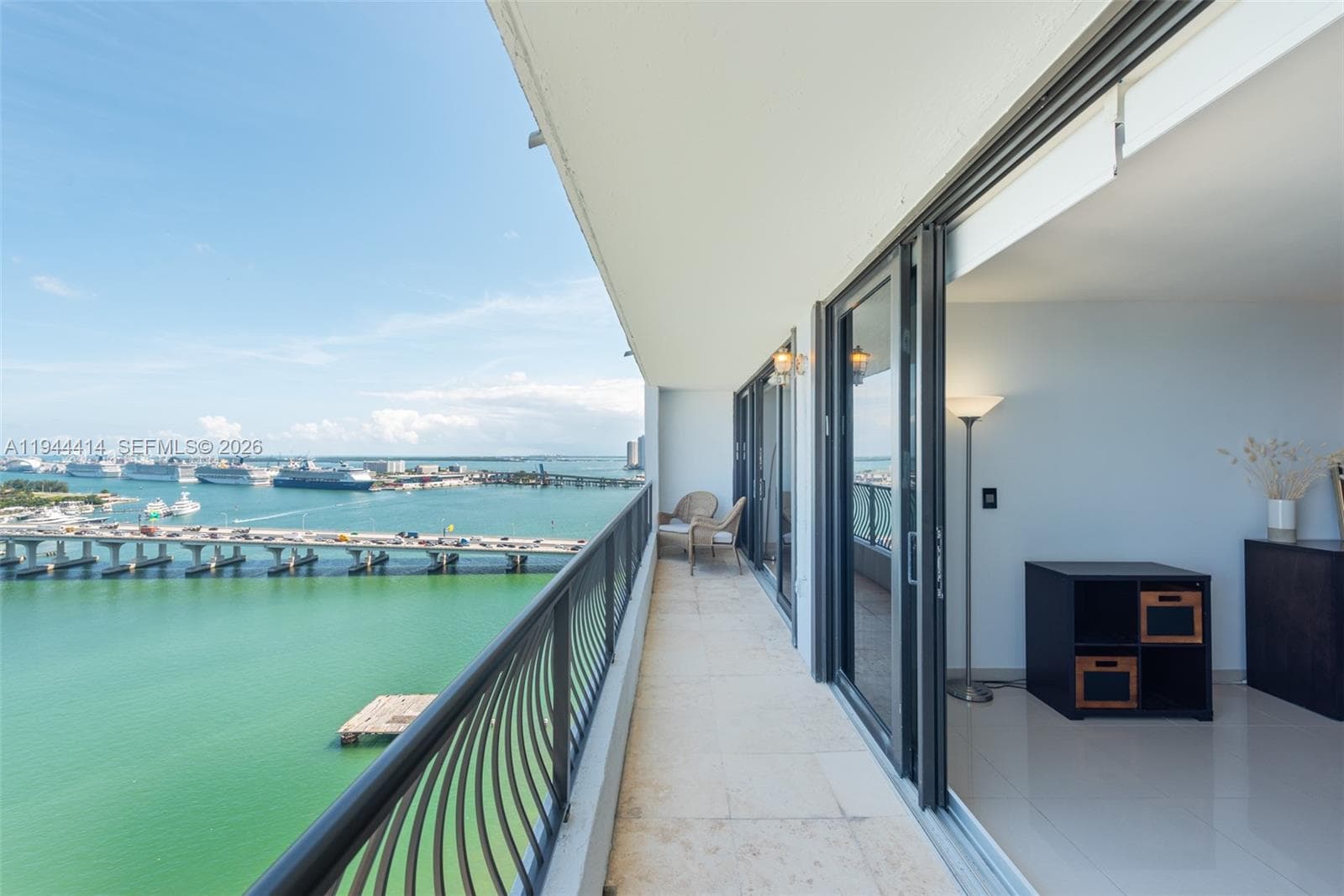 555 NE 15th St # 26B, Miami, FL 33132 — zdjęcie 3