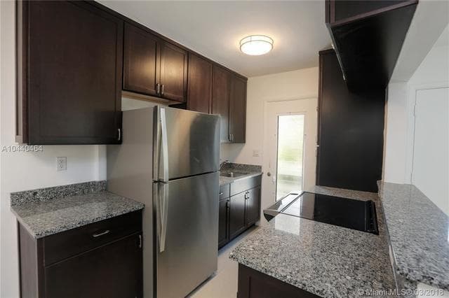 1820 Venice Park Drive # 205, North Miami, FL 33181 — zdjęcie 3